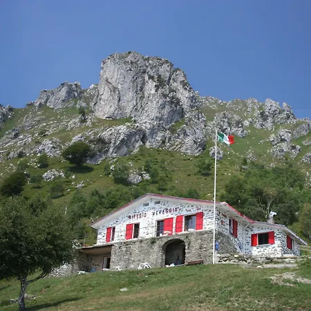 Passer Relais Bistrot מנאג'יו