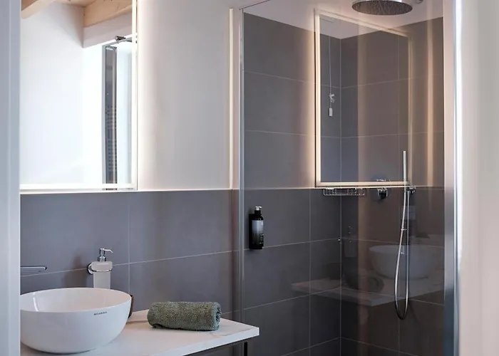 Passer Relais Bistrot * מנאג'יו